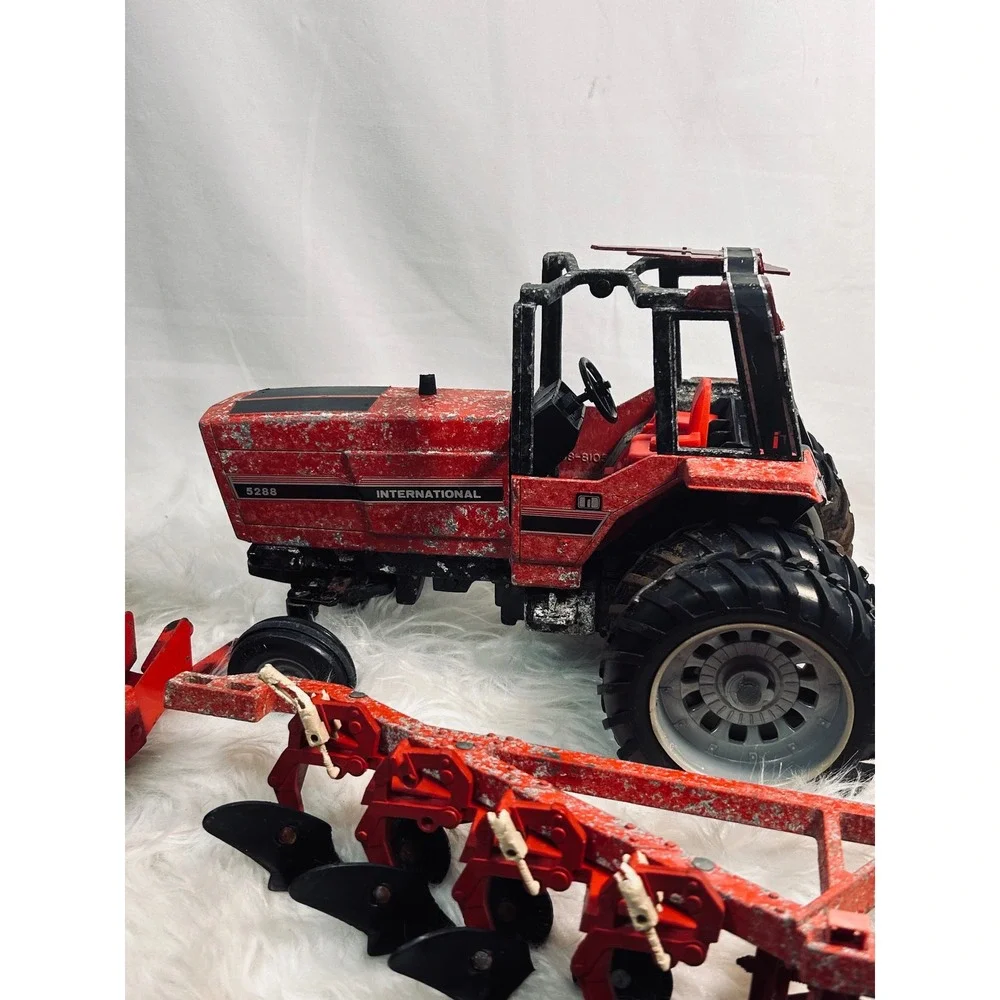 ERTL vintage case